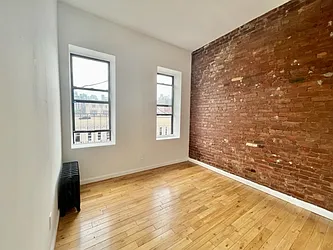 Rented by Best Apartments North Inc