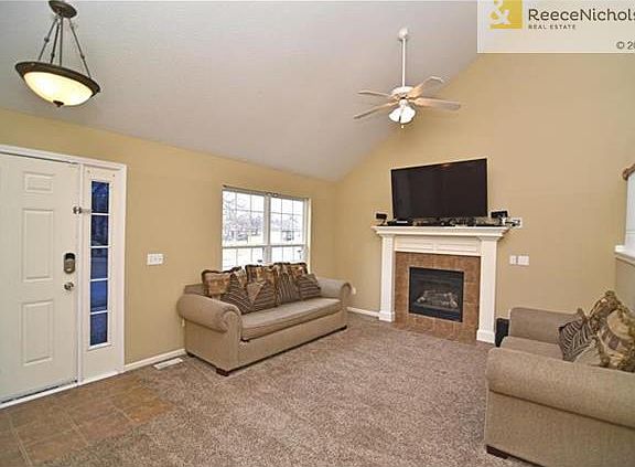 Relax in the warm atmosphere of the gas-log fireplace