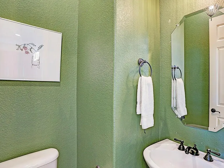337 Cage St — Photo 14