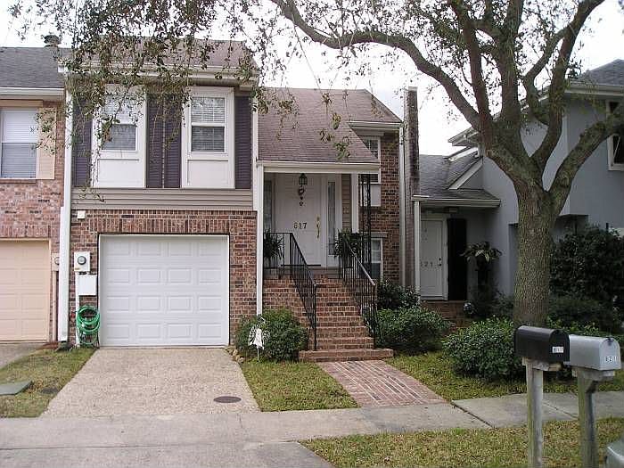 1st image of 817 Old Metairie Dr