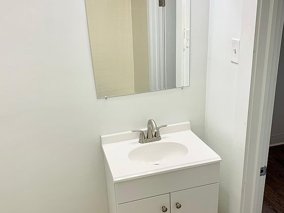 4th image of 111 Cadillac Sq APT 4E