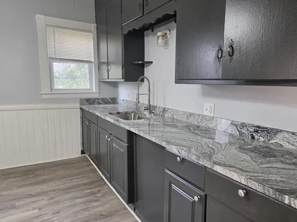 29 Shamrock St #3, Worcester, MA 01605