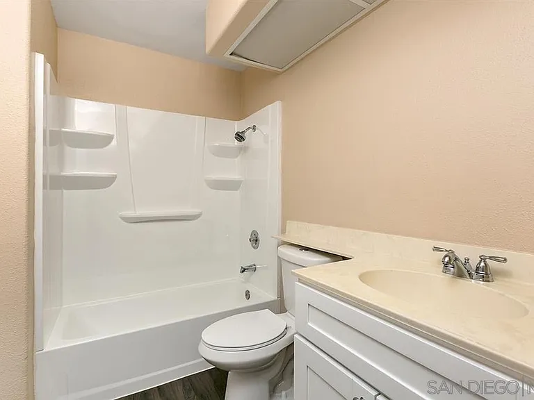 1438 Golfcrest Pl — Photo 5