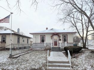 1649 Charles St, La Crosse, WI 54603