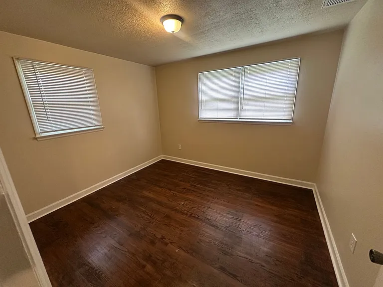 1307 Drew Ave — Photo 20