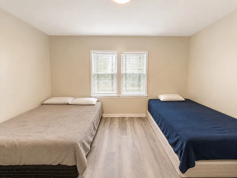 739 W 77th St #1 — Photo 3