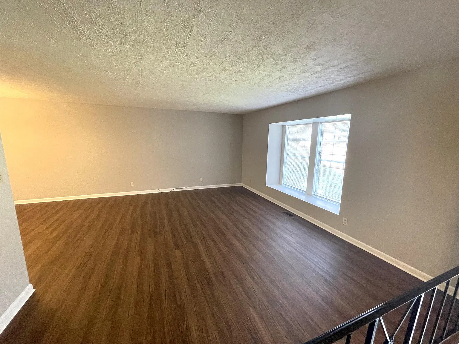 4 bed, 2.5 bath, 2500 sqft, $2,450 — Photo 4