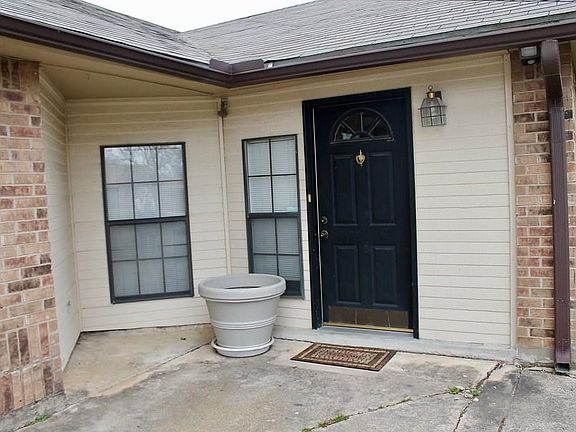2nd image of 4117 Periwinkle Dr