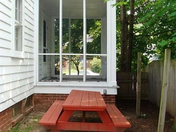 3rd image of 2030 E 226th St