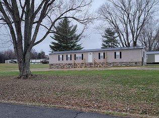 1053 Hale Rd, Dandridge, TN 37725