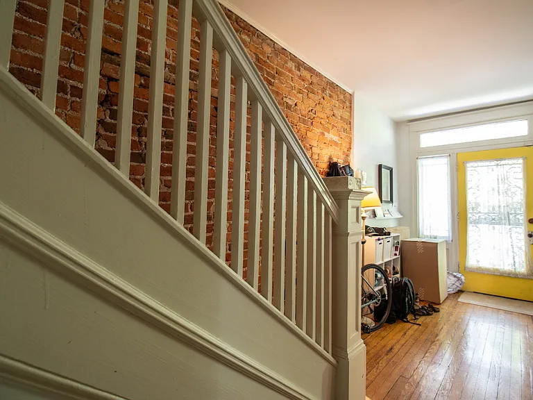148 Adams St NW — Photo 21