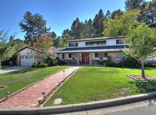 75 Lynwood Pl, Moraga, CA 94556