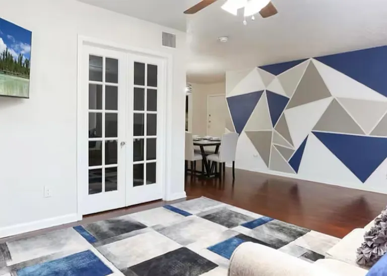 342 Donaldson Ave — Photo 2