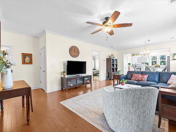 5th image of 1071 Southern Pine Rd