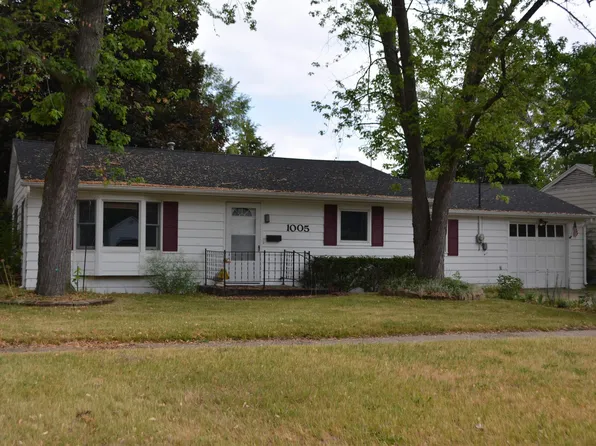 1005 Andre St, Mount Pleasant, MI 48858