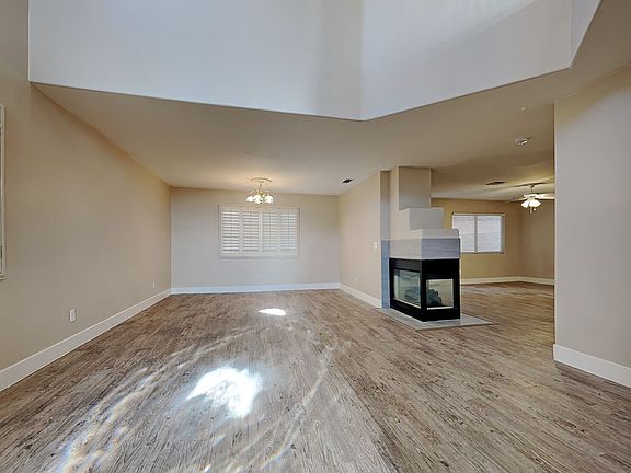 4th image of 7405 Fencerow St