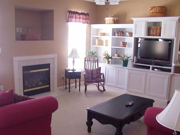 3rd image of 521 Parkgate Ave
