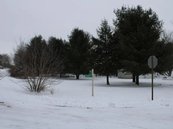 1046 Cortez Dr, Weidman, MI 48893