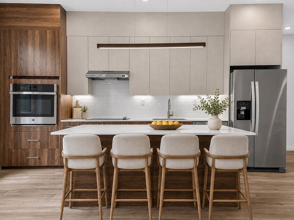 1st image of 13 Warwick St #201