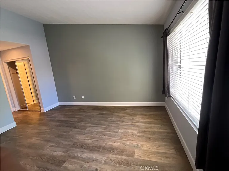 24305 Airporter Way — Photo 9