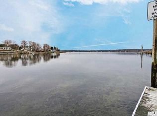 161 Old Field Rd, Setauket, NY 11733