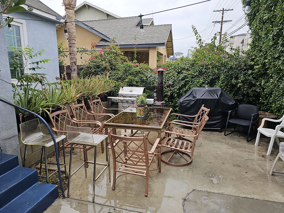 Common Area Front Yard