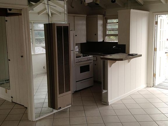 2nd image of 292 Cypress Dr
