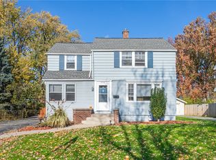 110 Westmoreland Dr, Rochester, NY 14620