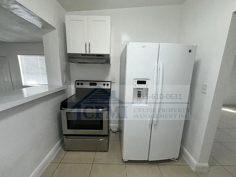 4771 NE 17th Ave — Photo 6
