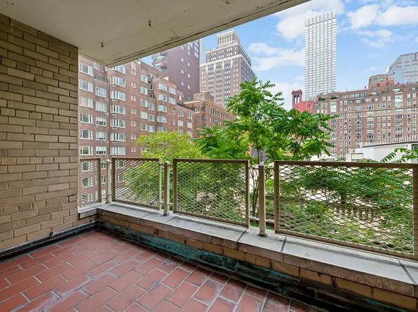 40 Park Avenue image 8 of 18