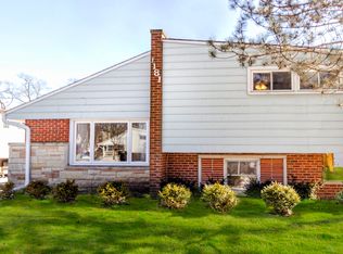 1181 Cavell Ave, Highland Park, IL 60035