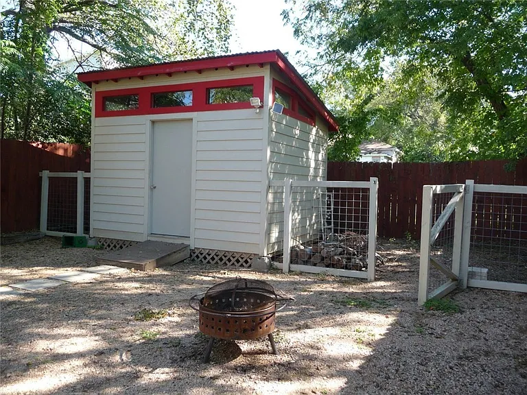 1701 Sanchez St #A — Photo 5