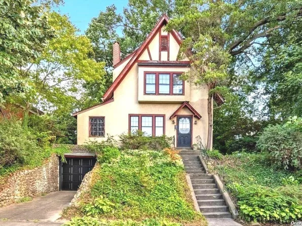 243-12 Rushmore Avenue, Douglaston, NY 11362