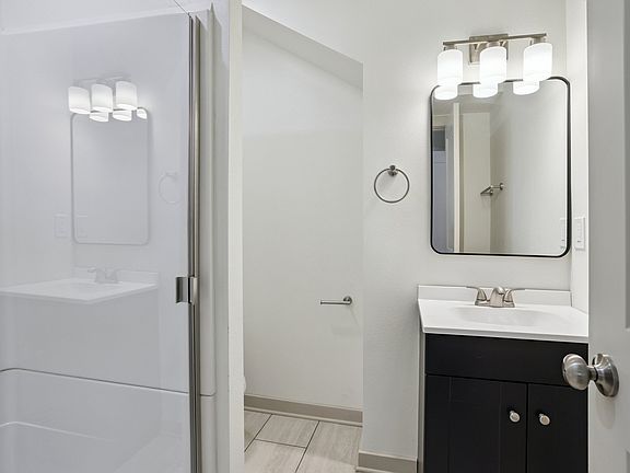 5th image of 720 Spain St #2B