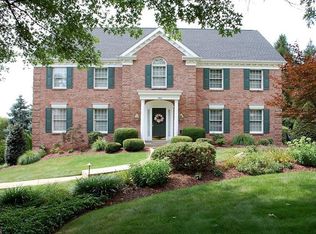 1792 Tragone Dr, Pittsburgh, PA
