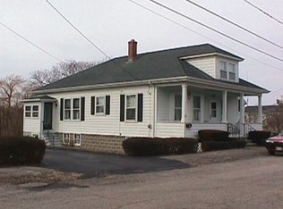 19 Baker St, Bristol, RI 02809