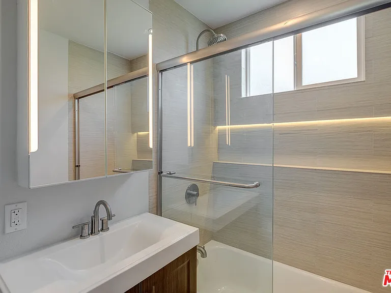 4140 Grand View Blvd #14 — Photo 9