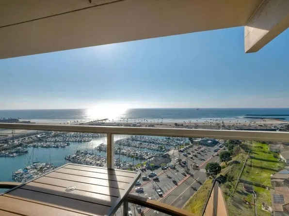 1200 Harbor Dr N, Oceanside, CA 92054