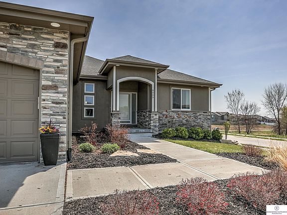 3rd image of 8009 S 195th St