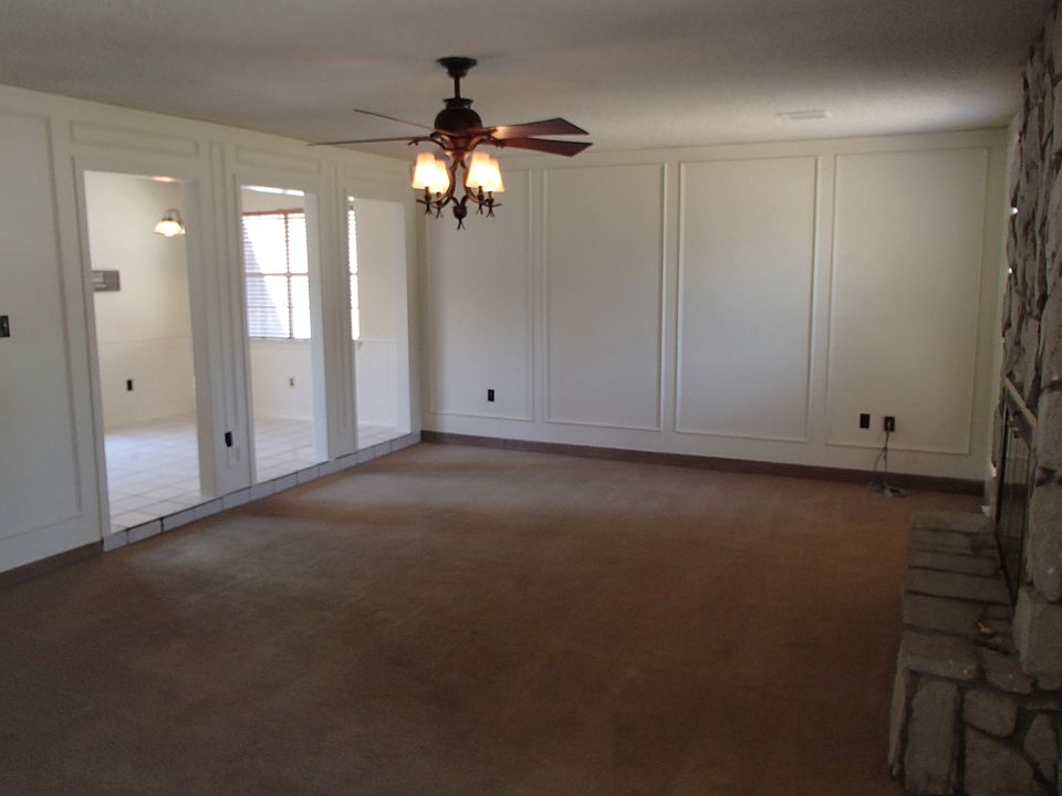 Large, bright, & open LR