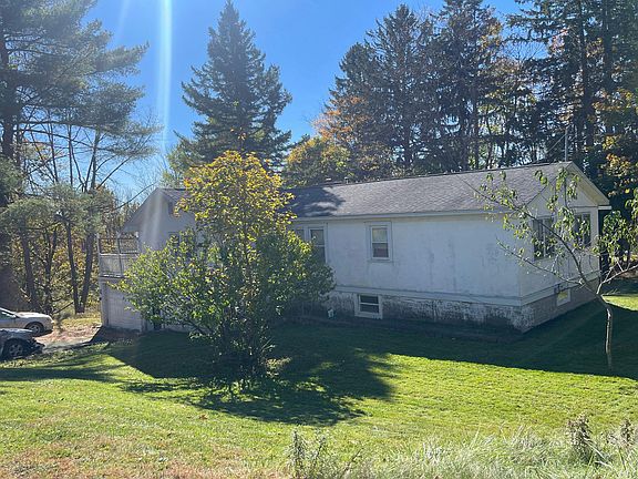 2nd image of 21 Youngs Hill Rd