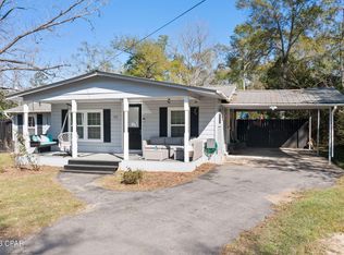 515 2nd St, Chipley, FL 32428