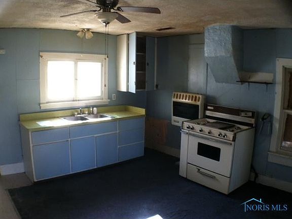 4th image of 340 Hanna St