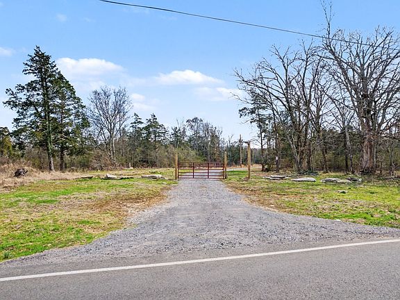 3rd image of 845 Mount Herman Rd