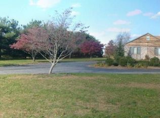 622 Forest Grove Rd, Vineland, NJ 08360