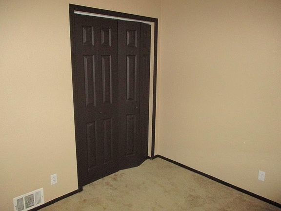 2nd image of 5178 Connecticut Dr APT 3