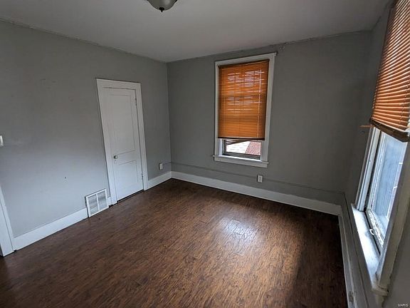 4th image of 2510 Edison Ave