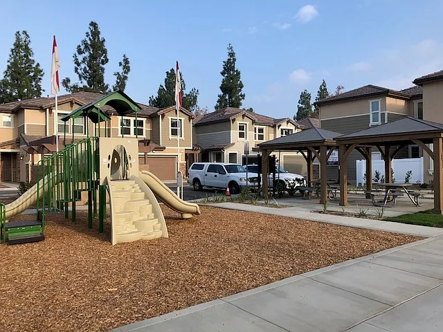 7805 Marbil Ln — Photo 4
