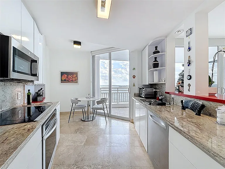 808 Brickell Key Dr #2002 — Photo 19