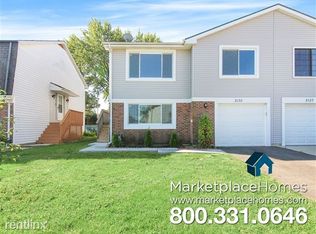 2135 Leeward Ln, Hanover Park, IL